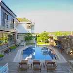 Hotel Aksu 2*